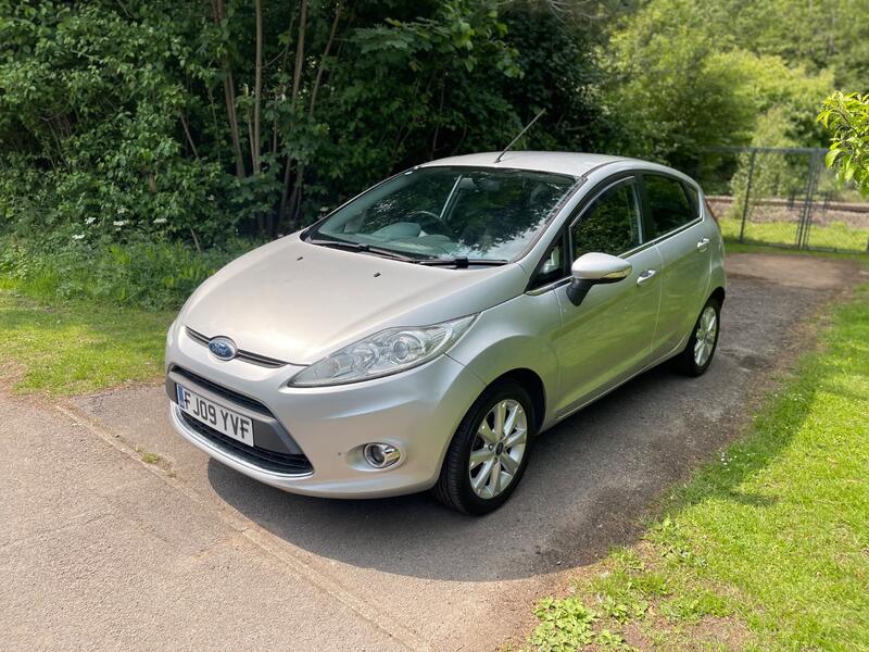 FORD FIESTA 1.4 Zetec (2009/09)